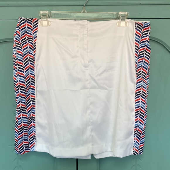 IZOD Womens Golf Skirt. Size 12 - Picture 2 of 13